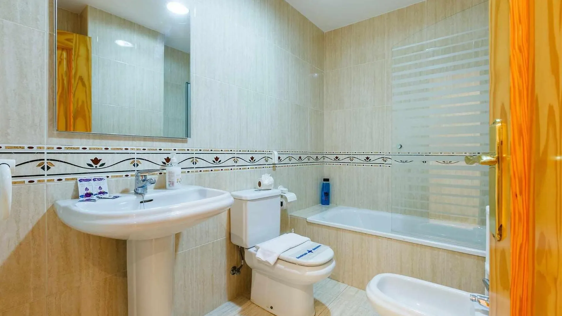 Apartamento Azucarera Playa Torre Del Mar 0*,